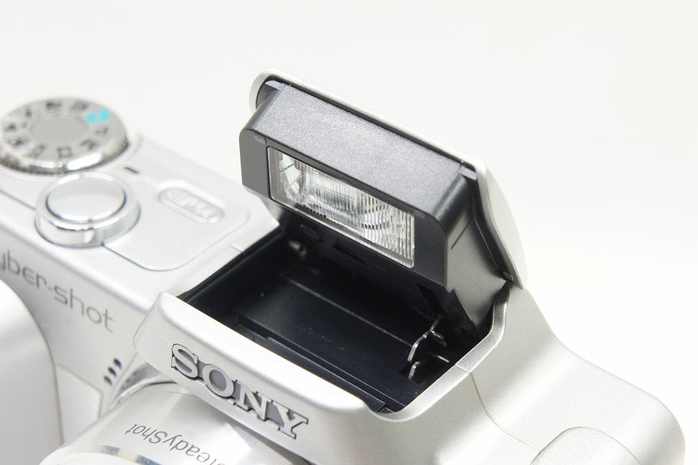 良品 SONY ソニー Cyber-shot DSC-H3 コンパクトデジタルカメラ シルバー 250628c