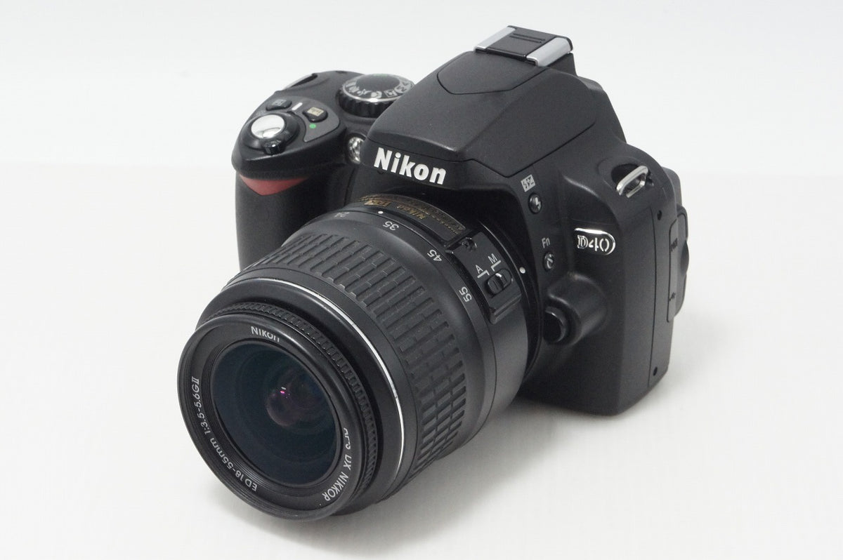 Nikon ニコン D40 + AF-S 18-55mm GII レンズキット デジタル一眼レフカメラ 261002f