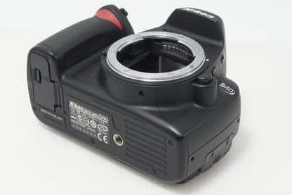 Nikon ニコン D40 + AF-S 18-55mm GII レンズキット デジタル一眼レフカメラ 261002f