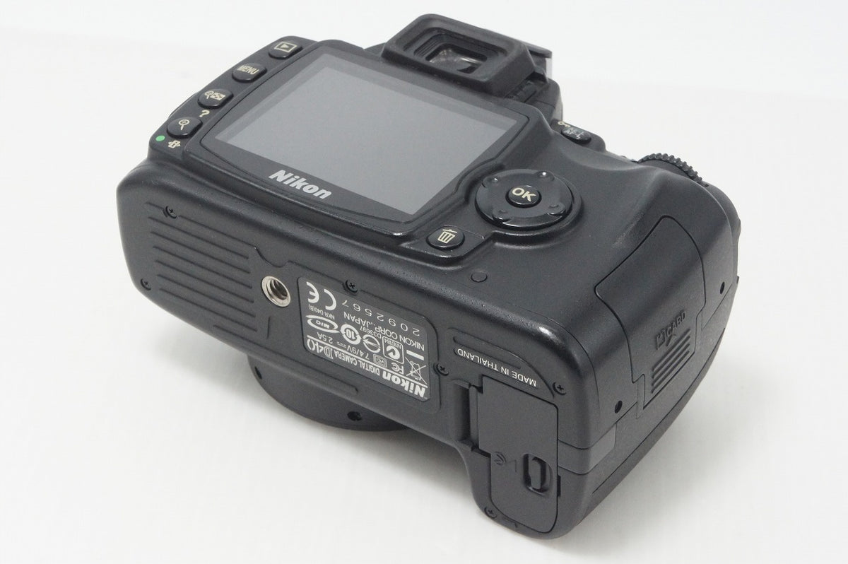 Nikon ニコン D40 + AF-S 18-55mm GII レンズキット デジタル一眼レフカメラ 261002f