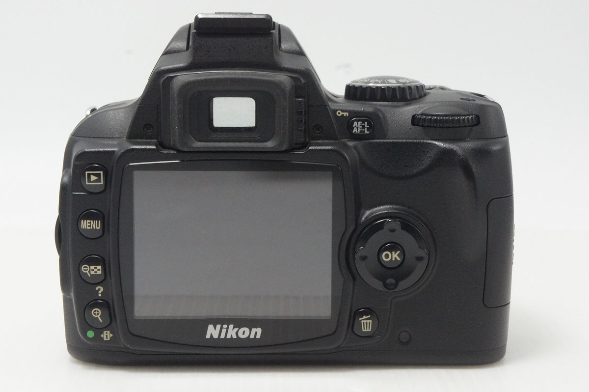 Nikon ニコン D40 + AF-S 18-55mm GII レンズキット デジタル一眼レフカメラ 261002f