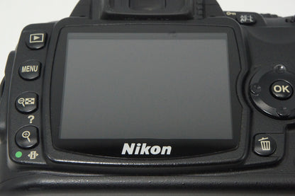 Nikon ニコン D40 + AF-S 18-55mm GII レンズキット デジタル一眼レフカメラ 261002f