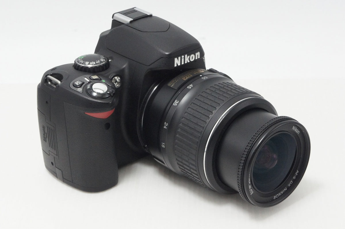 Nikon ニコン D40 + AF-S 18-55mm GII レンズキット デジタル一眼レフカメラ 261002f