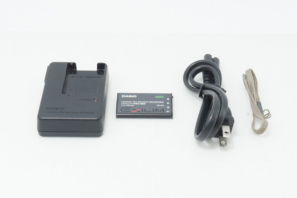 美品 CASIO カシオ EXILIM EX-Z77 コンパクトデジタルカメラ レッド 260612i