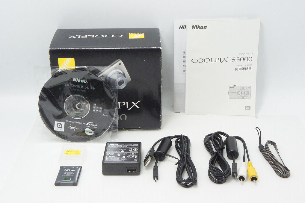 美品 Nikon ニコン COOLPIX S3000 コンパクトデジタルカメラ ポップグリーン 元箱付 260612o