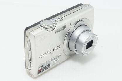Nikon COOLPIX S230 コンパクトデジタルカメラ ソリッドシルバー 260414e