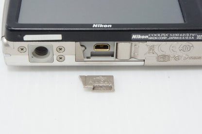 Nikon COOLPIX S230 コンパクトデジタルカメラ ソリッドシルバー 260414e
