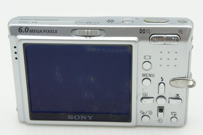 Excellent Condition: SONY Cyber-shot DSC-T9 Compact Digital Camera Silver 260304m