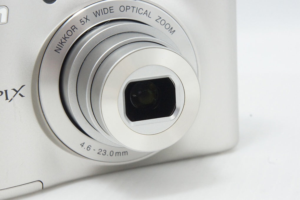 美品 Nikon ニコン COOLPIX L30 コンパクトデジタルカメラ シルバー