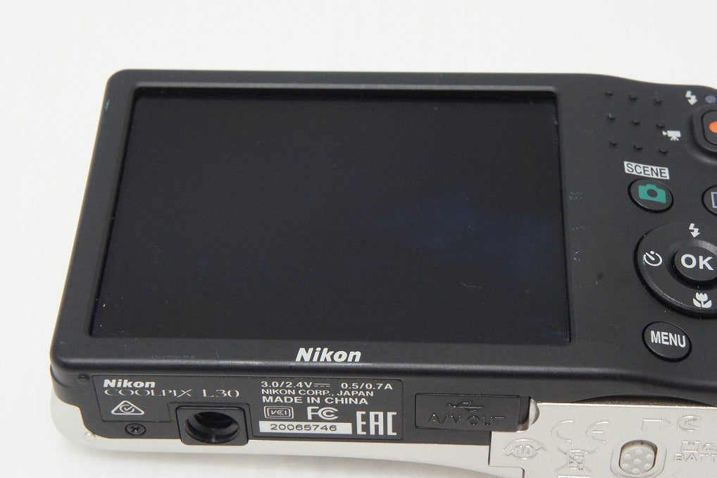 美品 Nikon ニコン COOLPIX L30 コンパクトデジタルカメラ シルバー