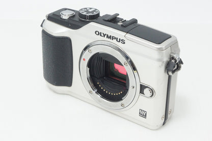 OLYMPUS オリンパス PEN Lite E-PL2 ボディ ミラーレス一眼カメラ シャンパンゴールド 261006a