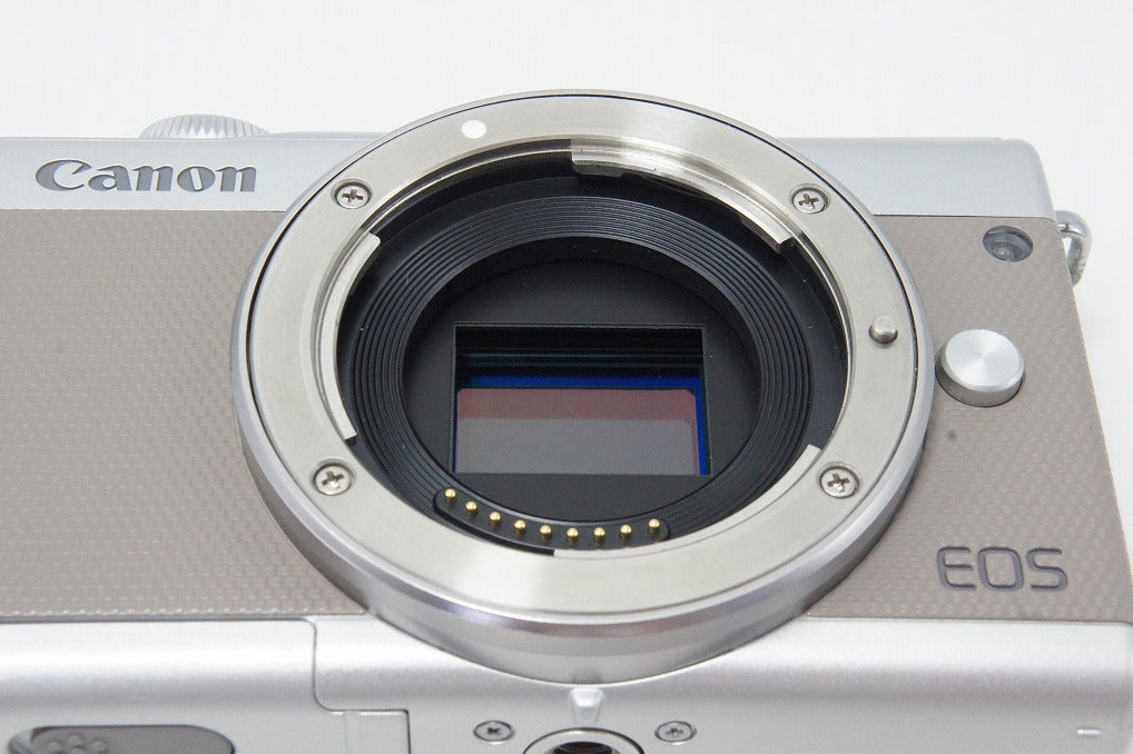 良品 Canon キヤノン EOS M100 ボディ + EF-M 15-45mm IS STM レンズ