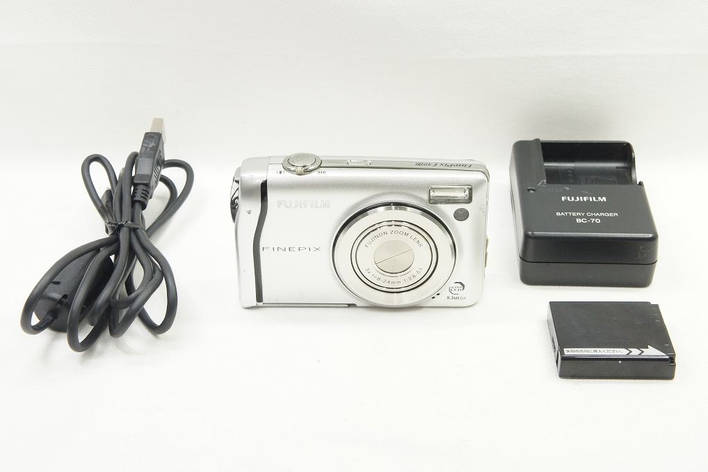 FUJIFILM フジフィルム FinePix F40fd コンパクトデジタルカメラ シルバー 250706j