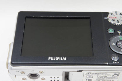 FUJIFILM フジフィルム FinePix F40fd コンパクトデジタルカメラ シルバー 250706k
