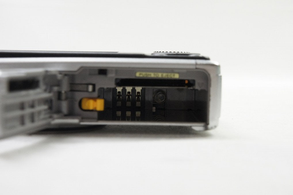 FUJIFILM フジフィルム FinePix F40fd コンパクトデジタルカメラ シルバー 250706k