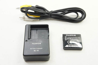 FUJIFILM フジフィルム FinePix F40fd コンパクトデジタルカメラ シルバー 250706k