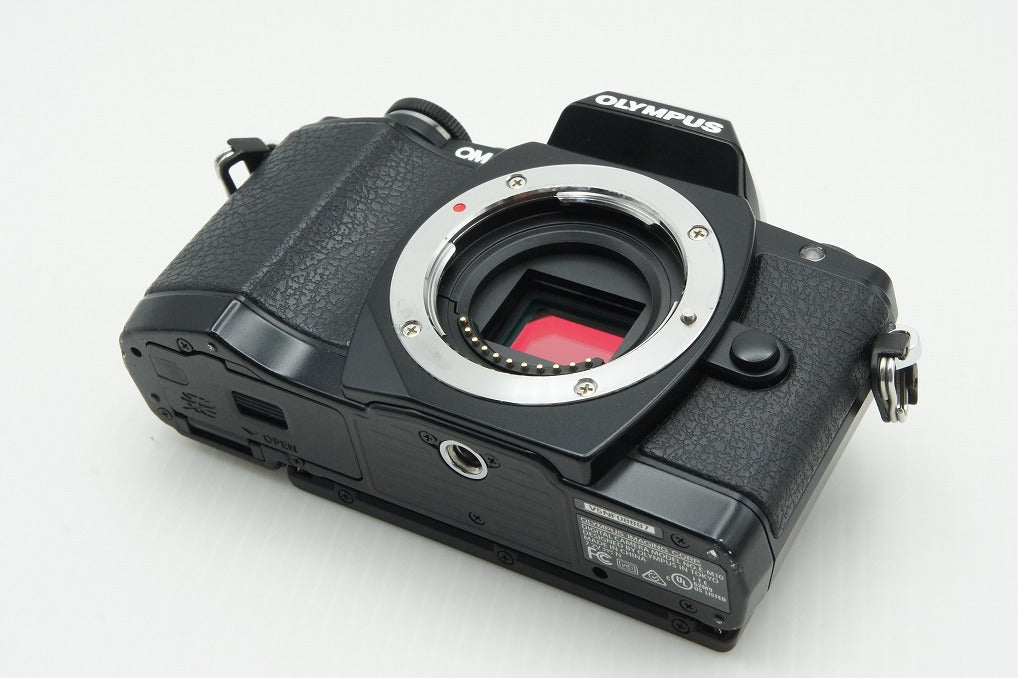 OLYMPUS オリンパス OM-D E-M10 ボディ ミラーレス一眼カメラ ブラック 260106n