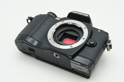 OLYMPUS オリンパス OM-D E-M10 ボディ ミラーレス一眼カメラ ブラック 260106n