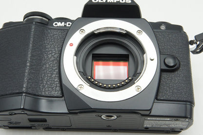 OLYMPUS オリンパス OM-D E-M10 ボディ ミラーレス一眼カメラ ブラック 260106n