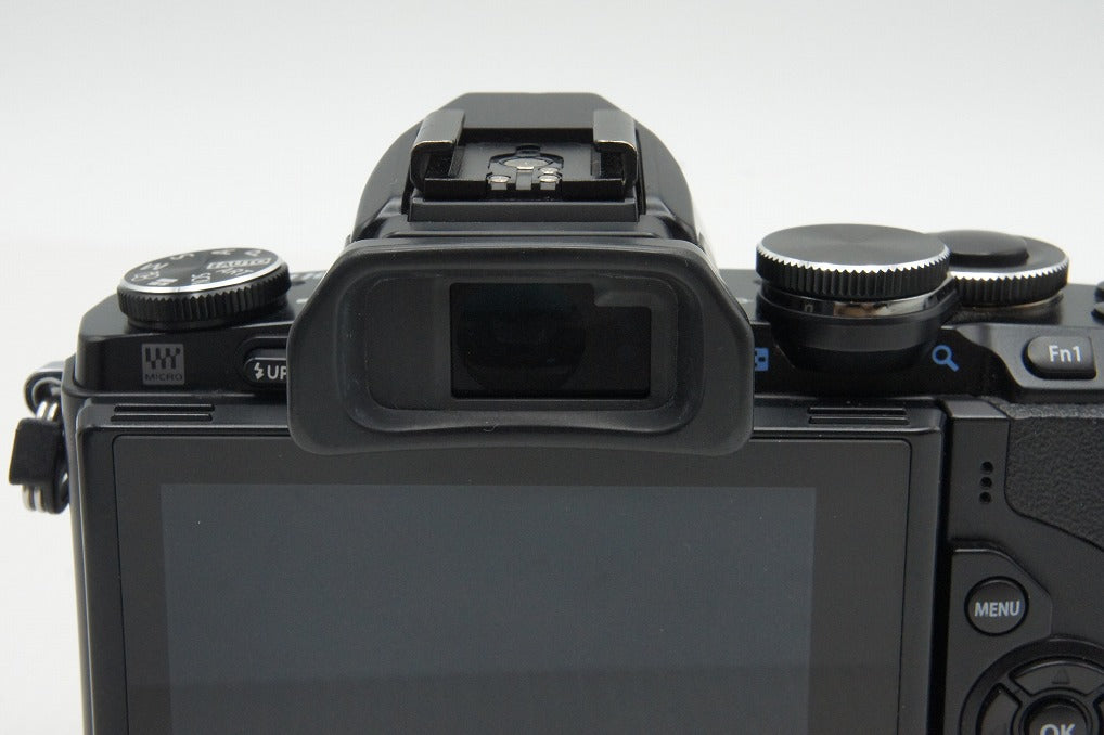 OLYMPUS オリンパス OM-D E-M10 ボディ ミラーレス一眼カメラ ブラック 260106n