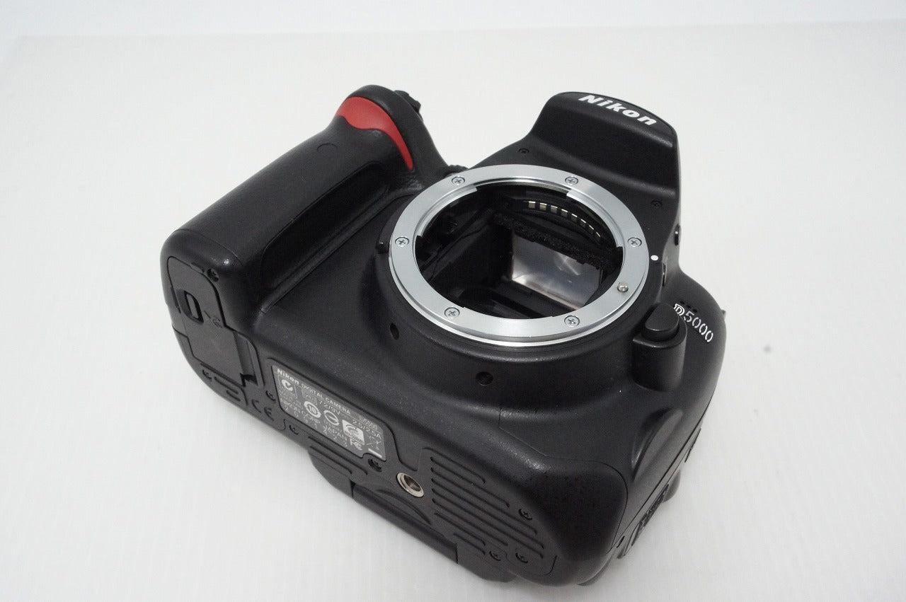 Nikon ニコン D5000 ボディ デジタル一眼レフカメラ ケース付 260417f