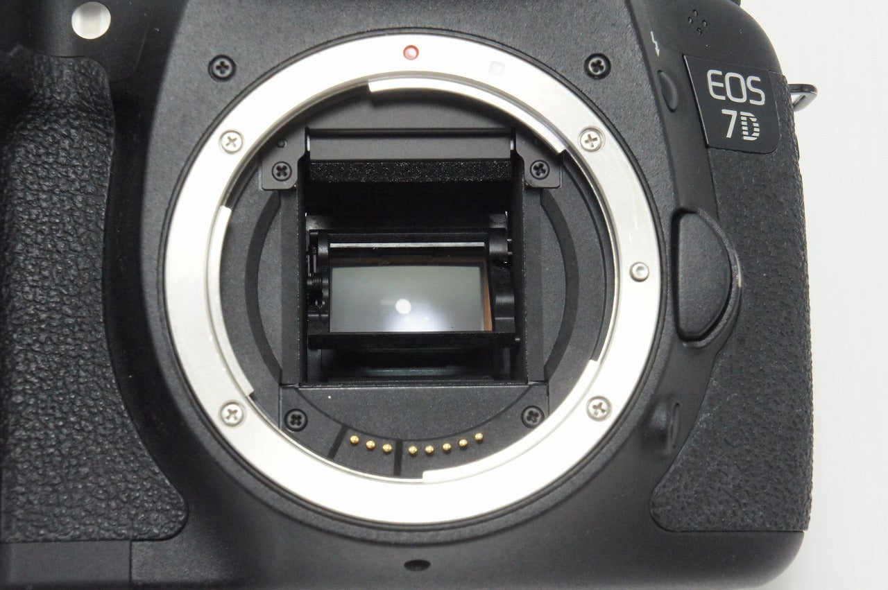 Excellent Canon EOS 7D Body Digital SLR Camera 260418o
