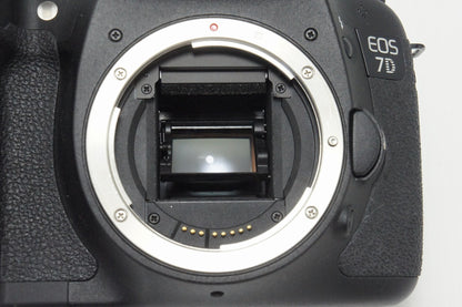 Excellent Canon EOS 7D Body Digital SLR Camera 260418o