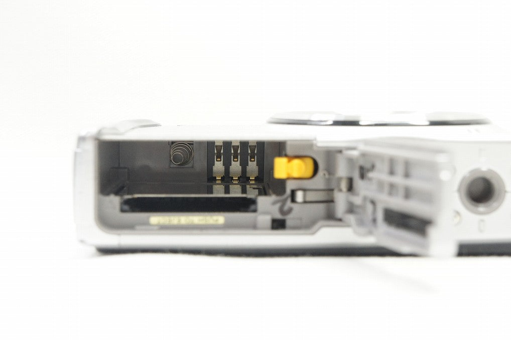 FUJIFILM フジフィルム FinePix F40fd コンパクトデジタルカメラ シルバー 250706i