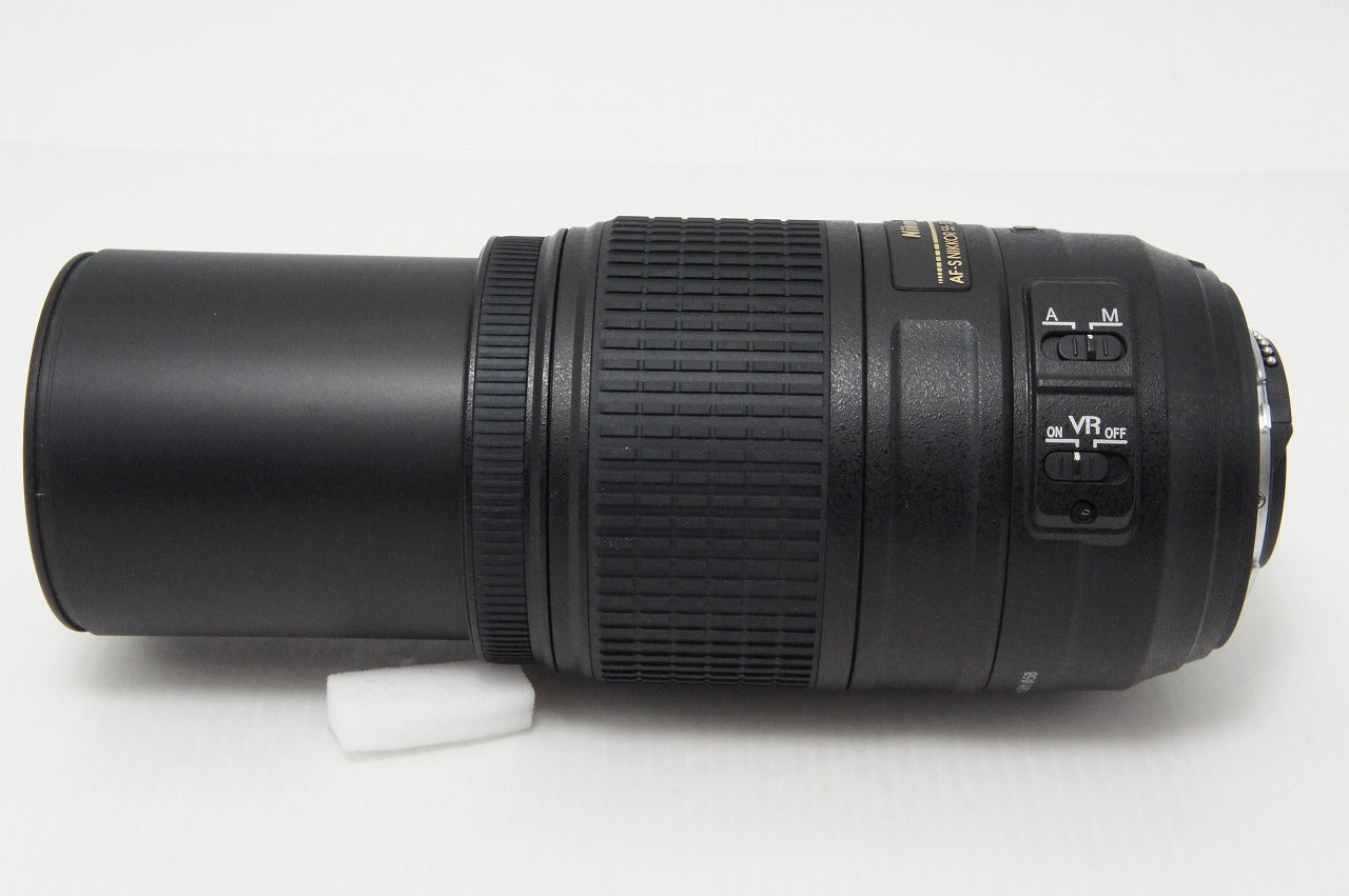 Excellent condition Nikon AF-S DX NIKKOR 55-300mm F4.5-5.6G ED VR APS-C Zoom Lens with Hood 260418z