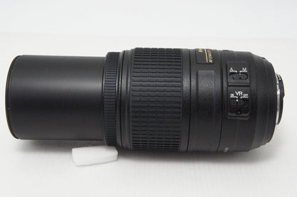 Excellent condition Nikon AF-S DX NIKKOR 55-300mm F4.5-5.6G ED VR APS-C Zoom Lens with Hood 260418z