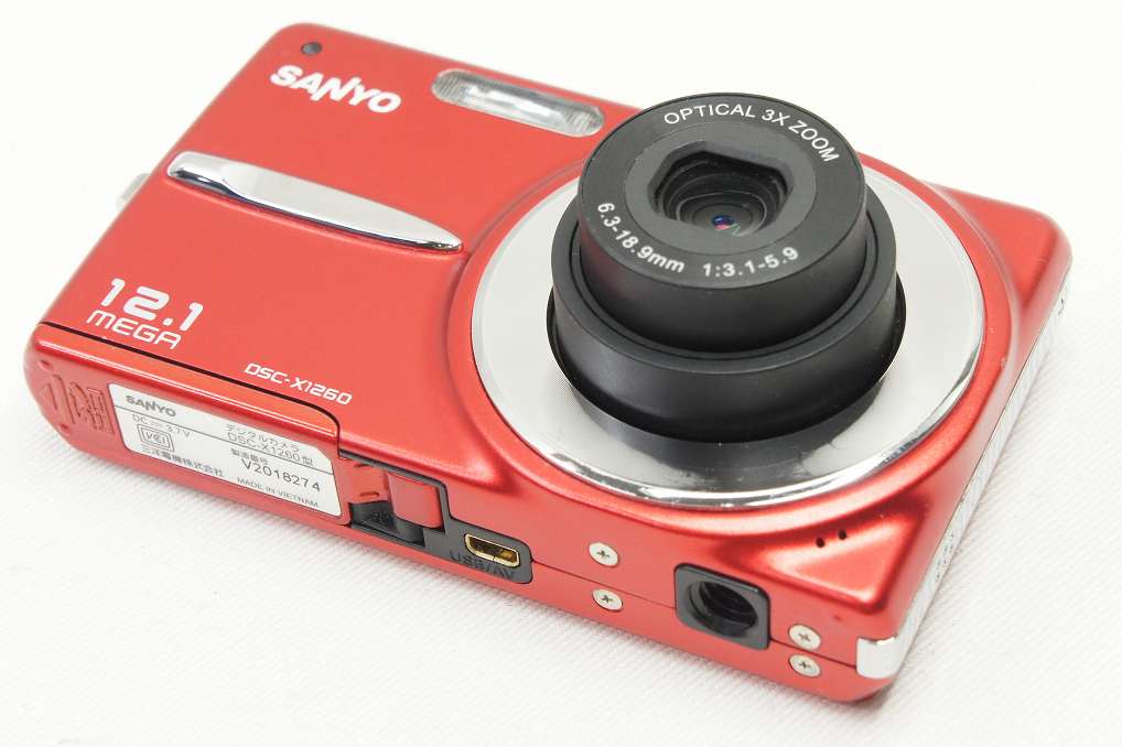 美品　SANYO DSC-X1260 コンパクトデジタルカメラ SANYO サンヨー DSC-X1260 コンパクトデジタルカメラ レッド 元箱付
