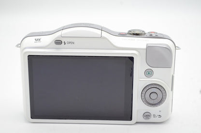 美品 Panasonic パナソニック LUMIX DMC-GF3 ボディ ミラーレス一眼カメラ ホワイト 元箱付 250420e