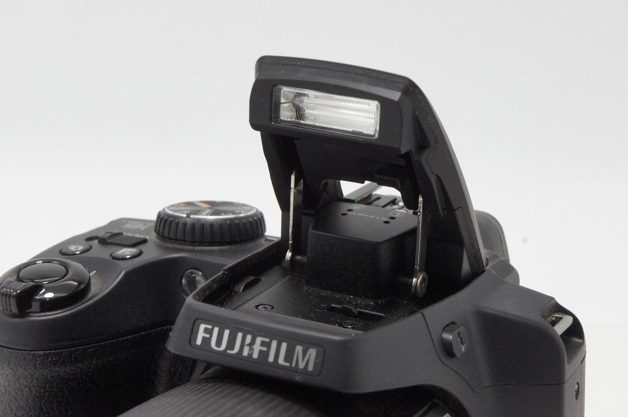 Good condition FUJIFILM FinePix SL1000 Digital Camera 260420v