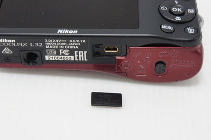 Excellent condition Nikon COOLPIX L32 Compact Digital Camera Red 260420o