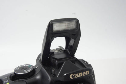 Canon キヤノン EOS Kiss Digital X レンズキット (EF-S 18-55mm II USM) デジタル一眼レフカメラ ブラック EFマウント APS-C 261015i
