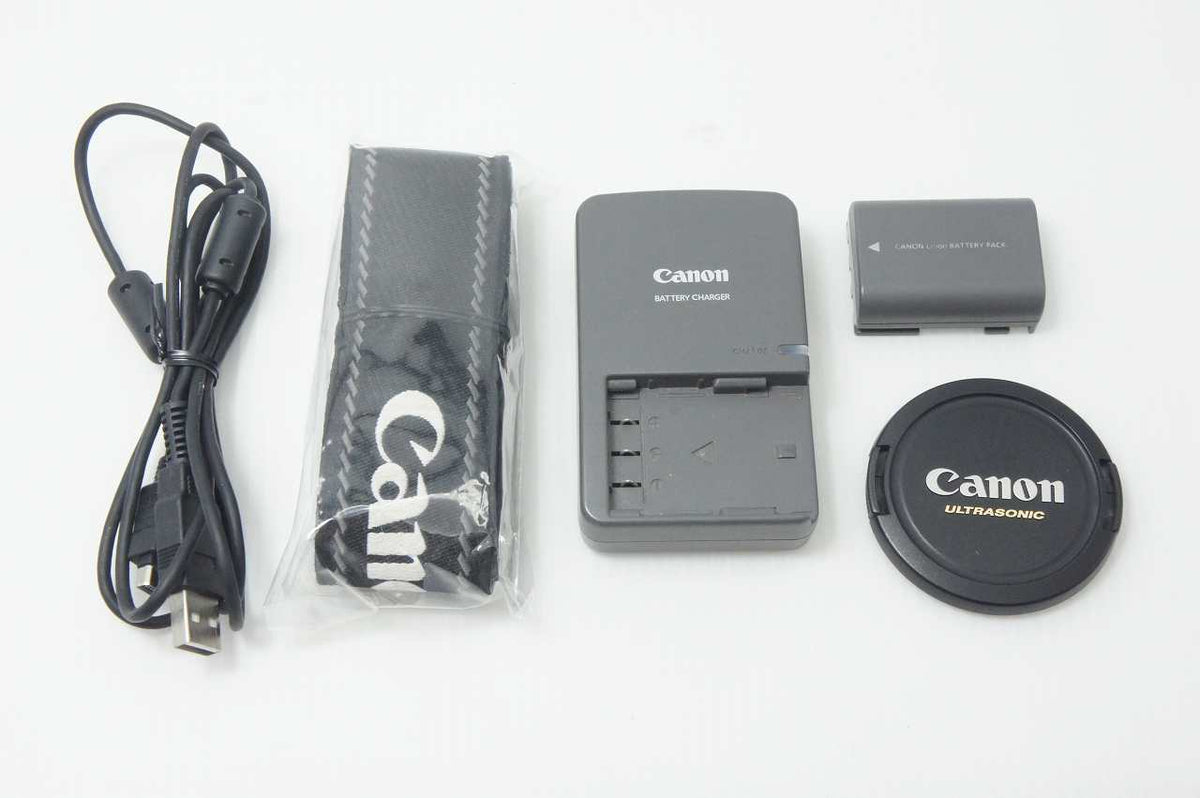Canon キヤノン EOS Kiss Digital X レンズキット (EF-S 18-55mm II USM) デジタル一眼レフカメラ ブラック EFマウント APS-C 261015i