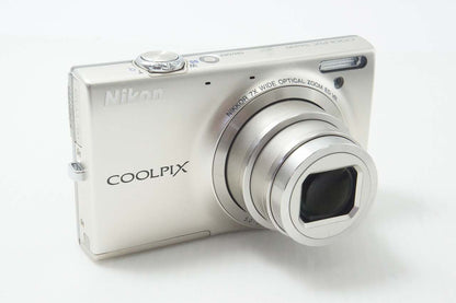 Nikon ニコン COOLPIX S6100 コンパクトデジタルカメラ シャンパンシルバー 261016q