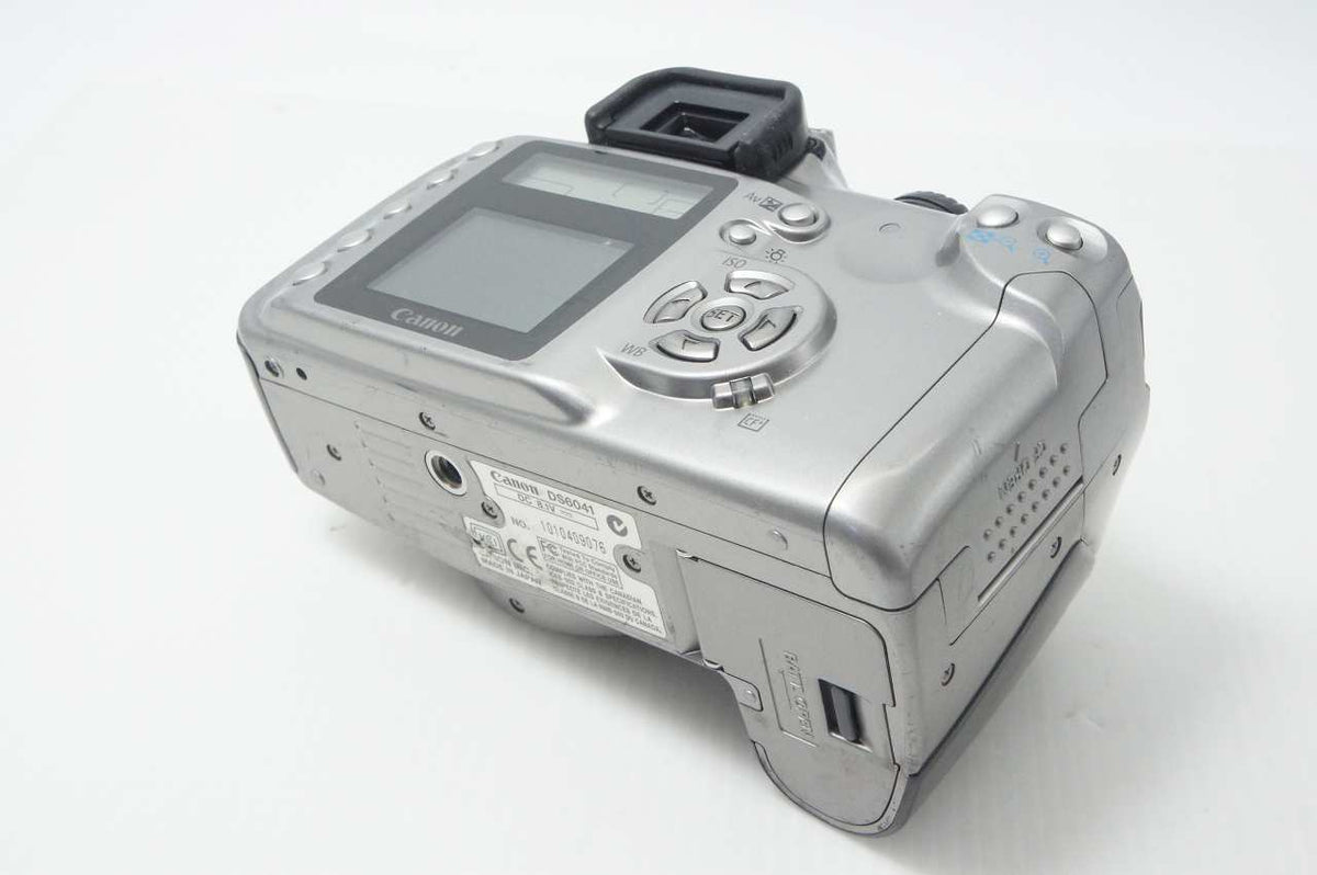 Canon キヤノン EOS Kiss Digital レンズキット (EF-S 18-55mm USM) デジタル一眼レフカメラ シルバー EFマウント APS-C 261014f
