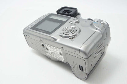 Canon キヤノン EOS Kiss Digital レンズキット (EF-S 18-55mm USM) デジタル一眼レフカメラ シルバー EFマウント APS-C 261014f