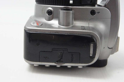 Canon キヤノン EOS Kiss Digital レンズキット (EF-S 18-55mm USM) デジタル一眼レフカメラ シルバー EFマウント APS-C 261014f