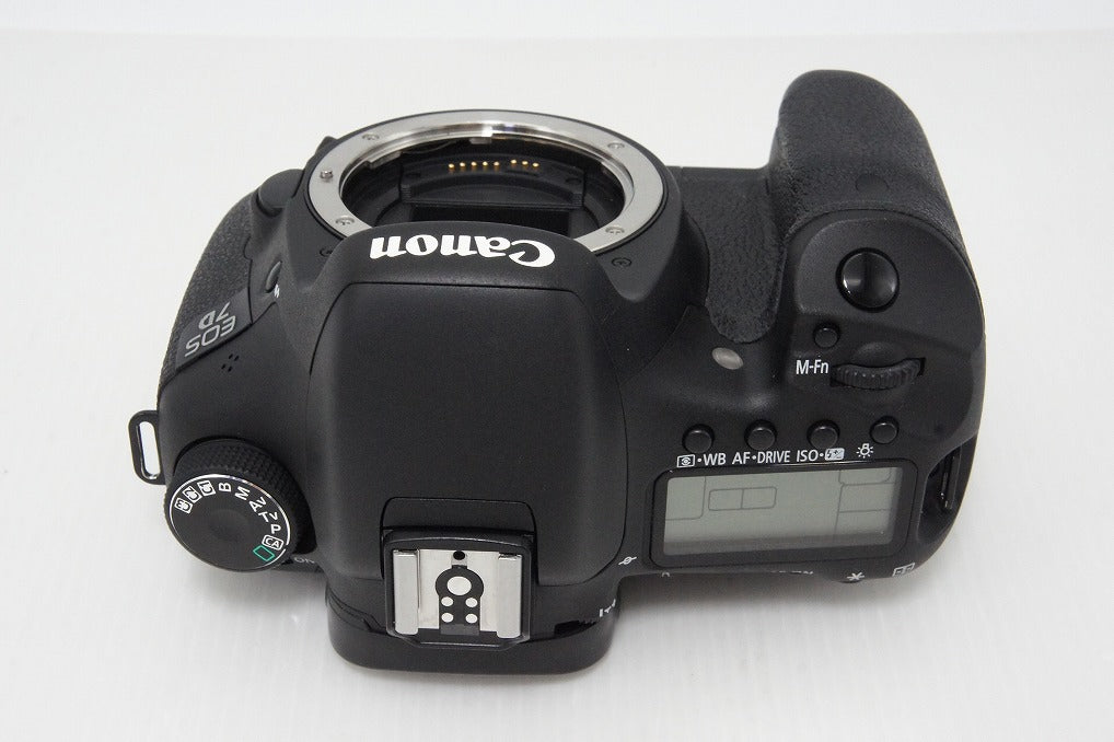 Excellent Condition Canon EOS 7D Body Digital SLR Camera 260421c