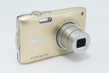 美品 Nikon ニコン COOLPIX S3300 コンパクトデジタルカメラ スイートゴールド 元箱付 260420d