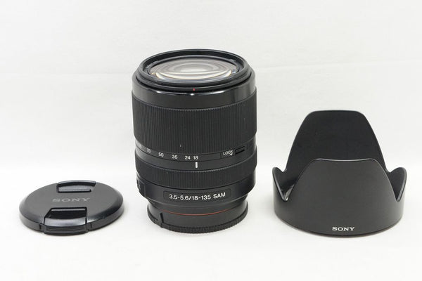美品 SONY ソニー DT 18-135mm F3.5-5.6 SAM SAL18135 MINOLTA αマウント APS-C フード付 250427x