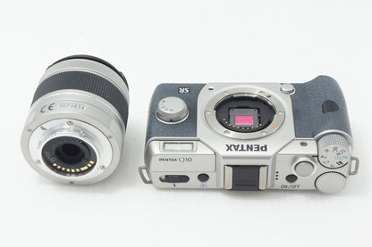 美品 PENTAX Q10 ズームレンズキット [標準ズーム 02 STANDARD ZOOM]  ミラーレス一眼カメラ シルバー 260728ag