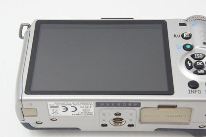美品 PENTAX Q10 ズームレンズキット [標準ズーム 02 STANDARD ZOOM]  ミラーレス一眼カメラ シルバー 260728ag