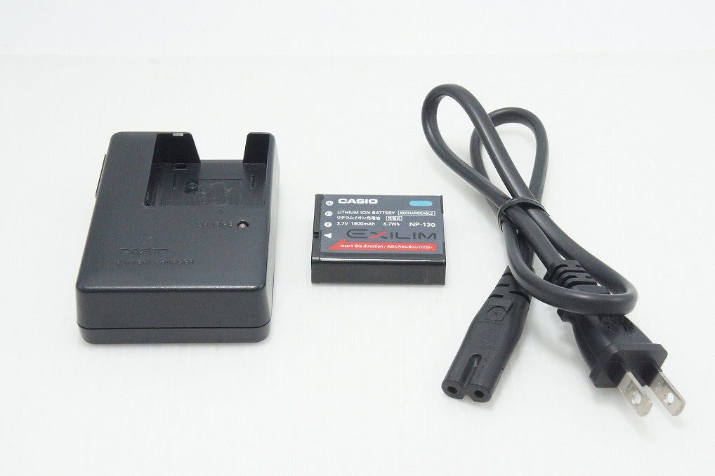 美品 CASIO カシオ EXILIM EX-ZR100 コンパクトデジタルカメラ ホワイト 260803l