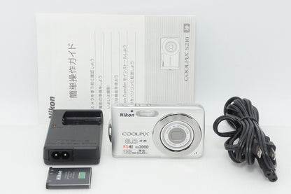 Nikon COOLPIX S210 Compact Digital Camera Silver 260425e