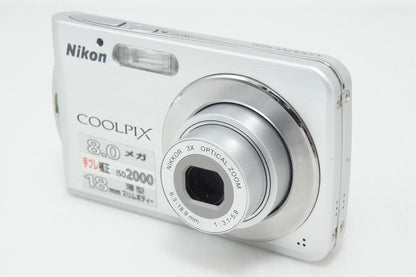 Nikon COOLPIX S210 Compact Digital Camera Silver 260425e