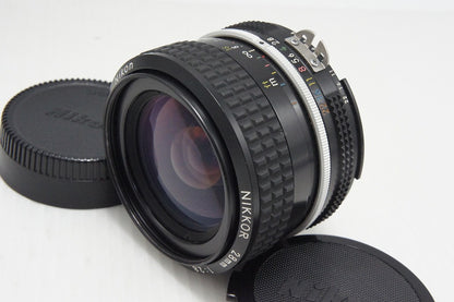 良品 Nikon ニコン Ai Nikkor 28mm F2.8 MF Fマウント 単焦点レンズ 260728ae