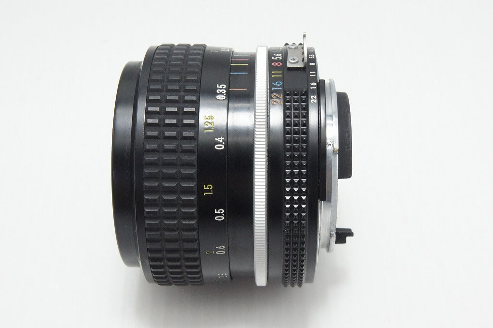 良品 Nikon ニコン Ai Nikkor 28mm F2.8 MF Fマウント 単焦点レンズ 260728ae